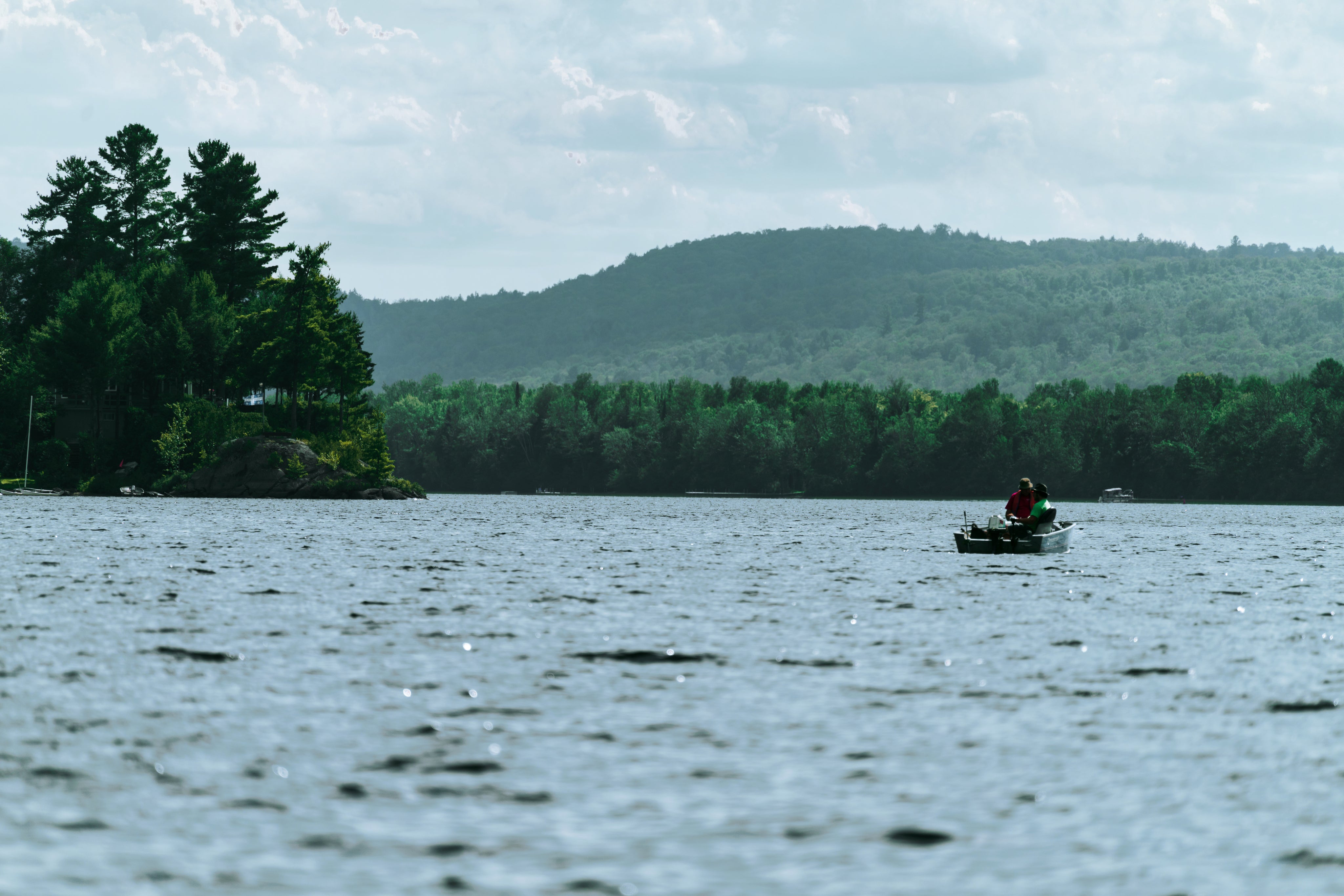 fishing-boat-on-water.jpg